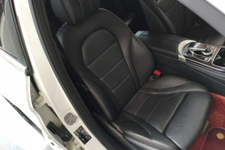 Used Mercedes-Benz GLC 2019 GLC 260 L 4MATIC Dynamic Model