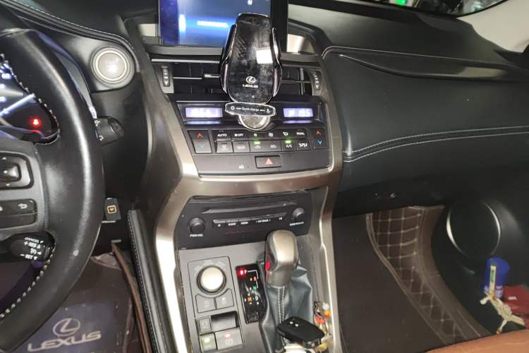 Used Lexus NX 2015 200 Front-Wheel Drive X-Trail SE Edition