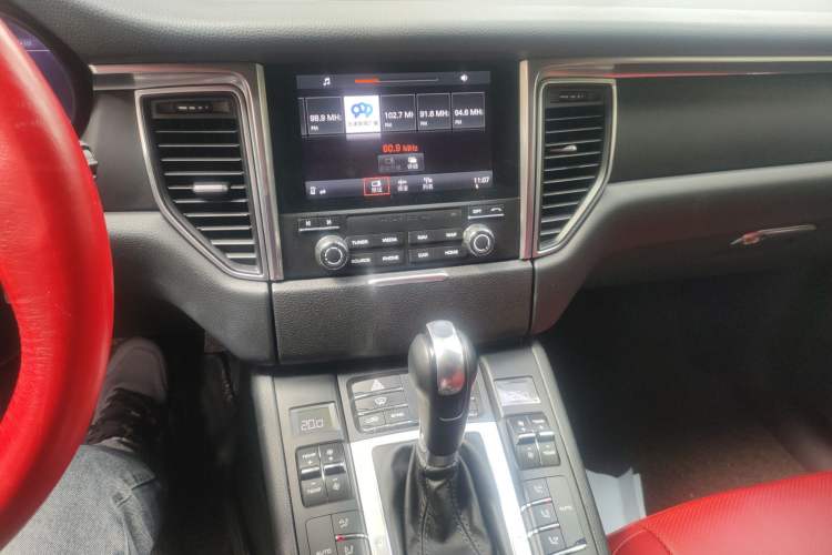 Used Porsche Macan 2017 Macan 2.0T Audio And AC Panel