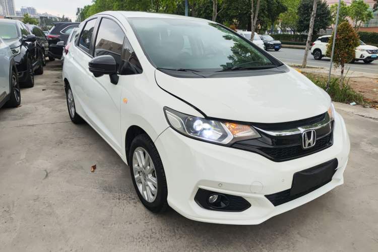 Used Honda Fit 2018 1.5L CVT Comfort Sunroof Version Exterior 1
