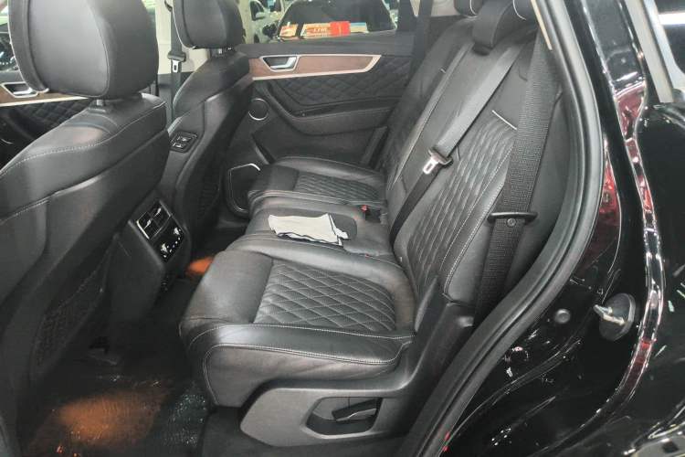 Used Hongqi HS7 2021 3.0T Automatic All-Wheel Drive Smart Connect Flagship Edition Left Rear Seat