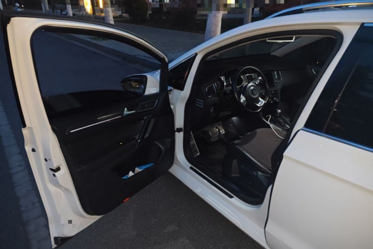 Used Volkswagen Golf Sportsvan 2016 280TSI Automatic Luxury Model Driver Seat