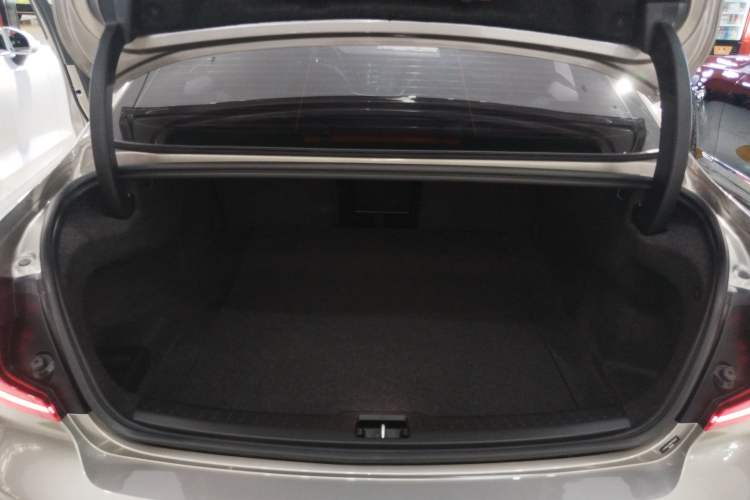 Used Volvo S60 2021 T4 Zhiyuan Luxury Edition Trunk