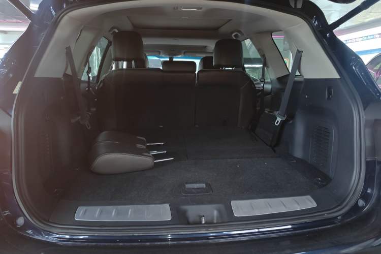 Used Infiniti QX60 2018 2.5 S/C Hybrid Two-Wheel-Drive Excellence Edition China VI Standard