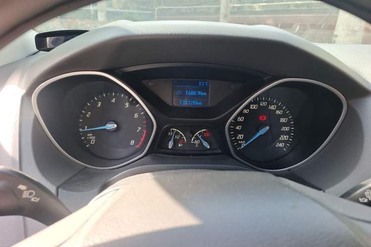 Used Ford Focus 2012 Sedan 1.6L Manual Comfort Model
