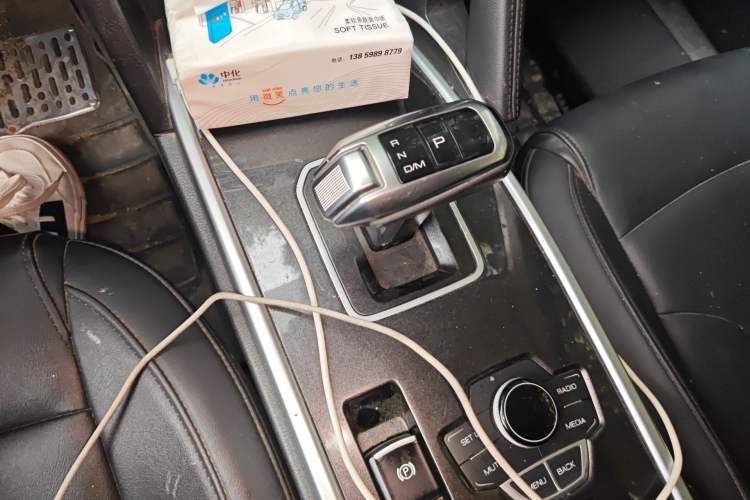 Used Haval H6 2018 Sport Edition 1.5T Automatic Two-Wheel Drive Elite Model China V Standard Gear Lever