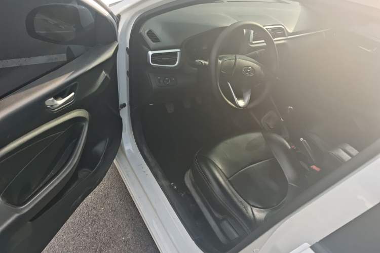 Used Hyundai Verna (older generation) 2017 1.4L Manual Refreshed Version China VI Standard Driver Seat