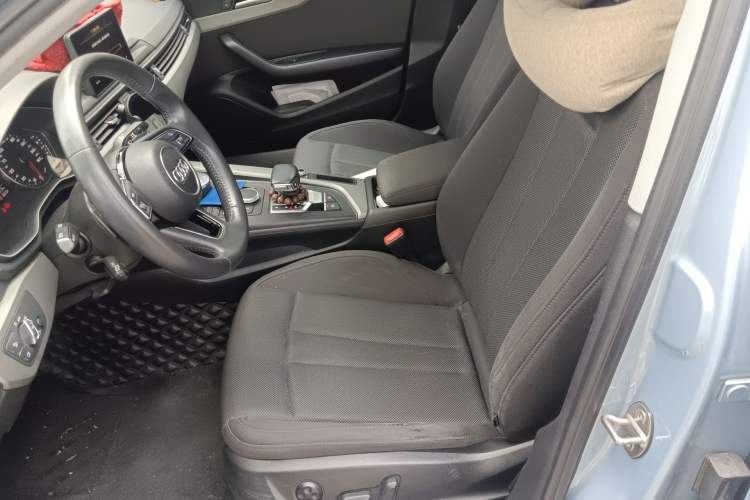 Used Audi A4L 2019 40 TFSI Ambition China VI
