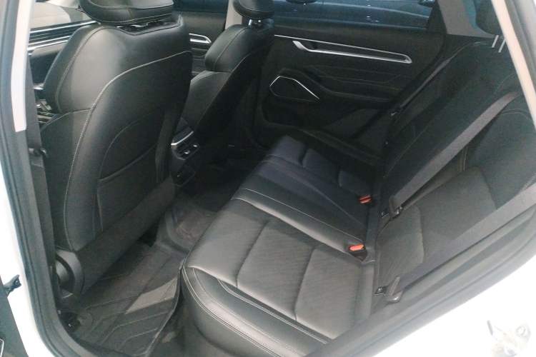 Used Geely Auto Emgrand 2023 4th Generation Champion Edition 1.5L CVT Luxury Model Left Rear Seat
