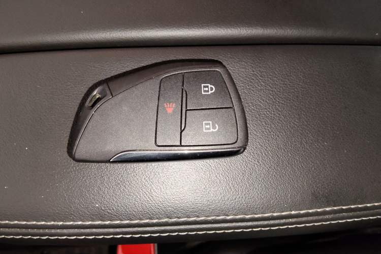 Used Buick Envision 2022 Facelift Encore S 552T Two-Wheel-Drive Luxury Model
