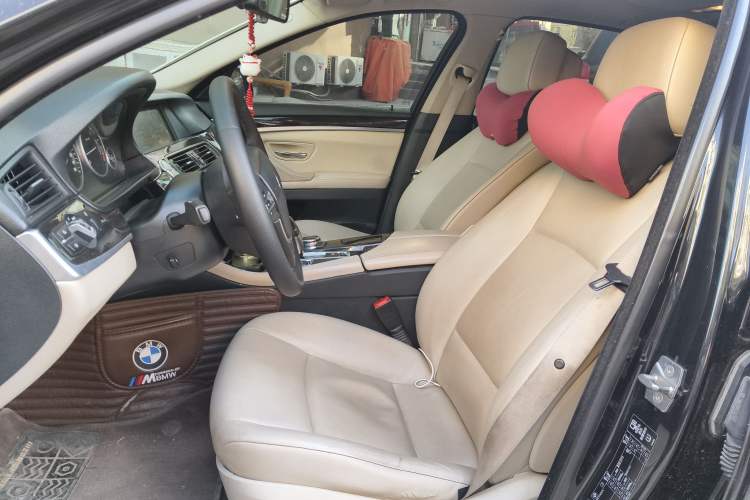 Used BMW 5 Series 2013 525Li Luxury Model
