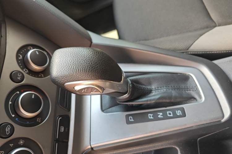 Used Ford Focus 2012 Hatchback 1.6L Automatic Comfort Model Gear Lever