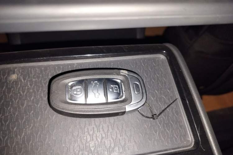 Used Hongqi E-QM5 2022 431 km Charge & Enjoy Edition Interior 1