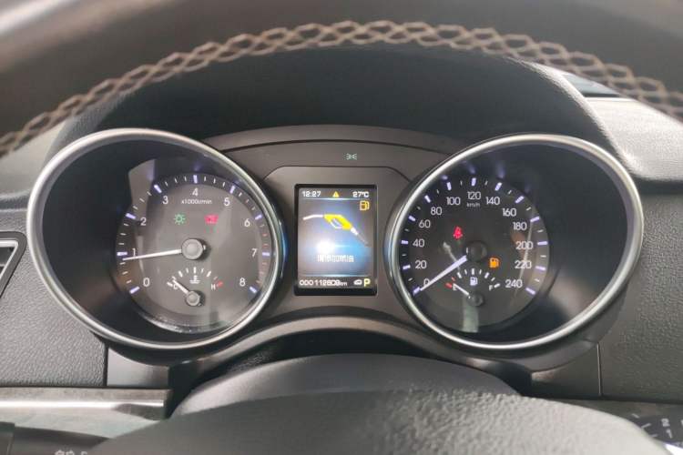 Used Haval H8 2015 2.0T Two-Wheel-Drive Standard Version
