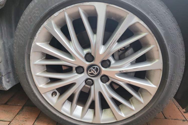 Used Toyota Camry 2018 2.5G Luxury Edition Right Front Wheel Hub