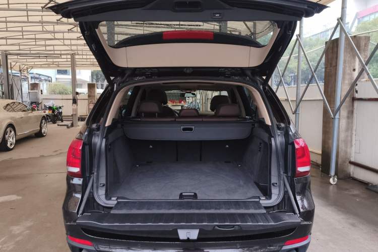 Used BMW X5 2014 xDrive35i Leading Model