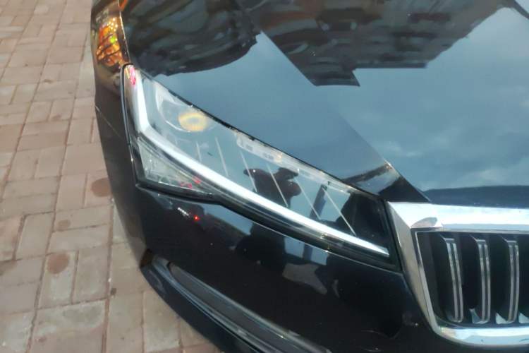 Used Skoda Superb 2019 TSI280 DSG Standard Edition Right Front Headlight