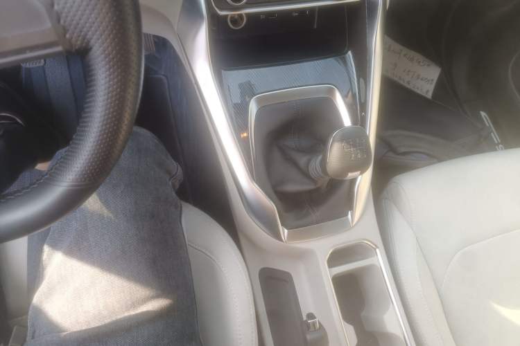 Used SAIC MAXUS G50 2024 1.5T Manual Comfort A Trim
