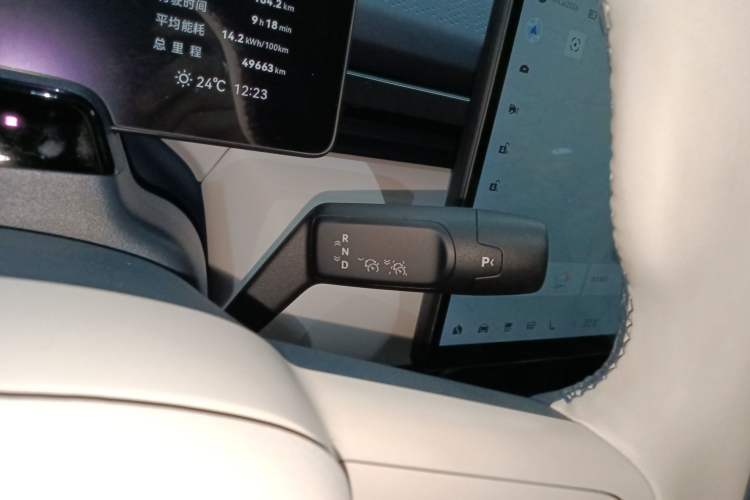 Used Zeekr X 2023 Rear-Drive ME Version 5 Seats Gear Lever