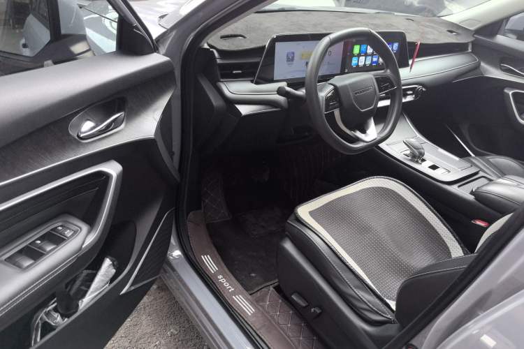 Used Venucia V 2021 260T Idol Edition