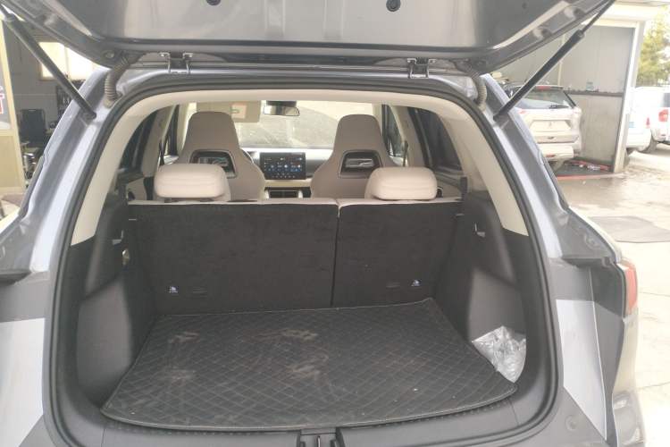 Used BYD Yuan UP 2024 401KM Beyond Edition Trunk