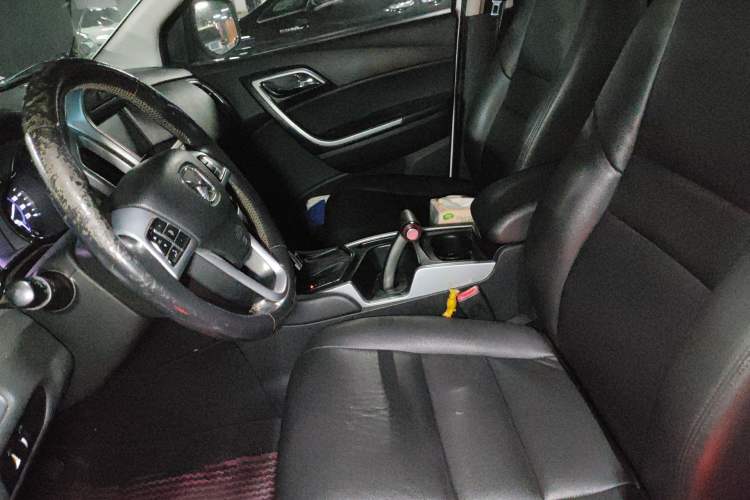 Used JMC Yusheng S350 2013 2.4T Automatic 2WD Diesel Ultra-Luxury 5-Seater Left Front Seat