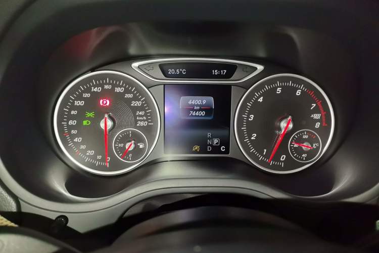 Used Mercedes-Benz B-Class 2015 B 200 Sport Edition Instrument Cluster