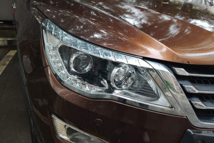 Used Baojun 560 2015 1.8L manual luxury version
