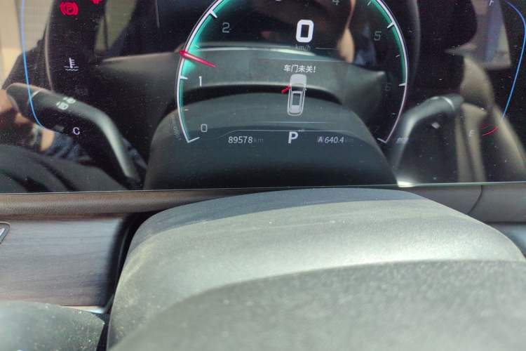 Used Dongfeng Fengon 580 2022 1.5T Automatic Enjoyment Model Odometer Close Up