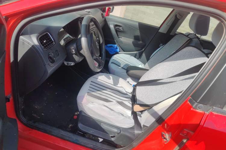 Used Volkswagen Polo 2014 1.6L Automatic Comfort Edition
