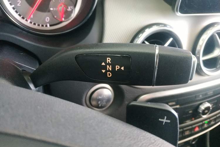 Used Mercedes-Benz GLA 2016 GLA 200 Fashion Model