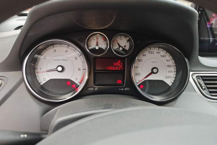 Used Peugeot 308 2014 Enjoy Edition Classic 1.6L Manual YouShang Model
