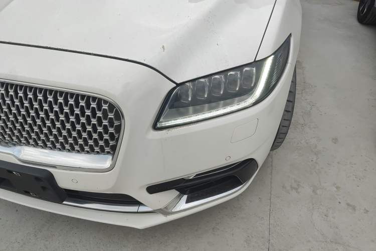 Used Lincoln Continental 2018 2.0T Two-Wheel Drive Luxury Edition Left Front Headlight