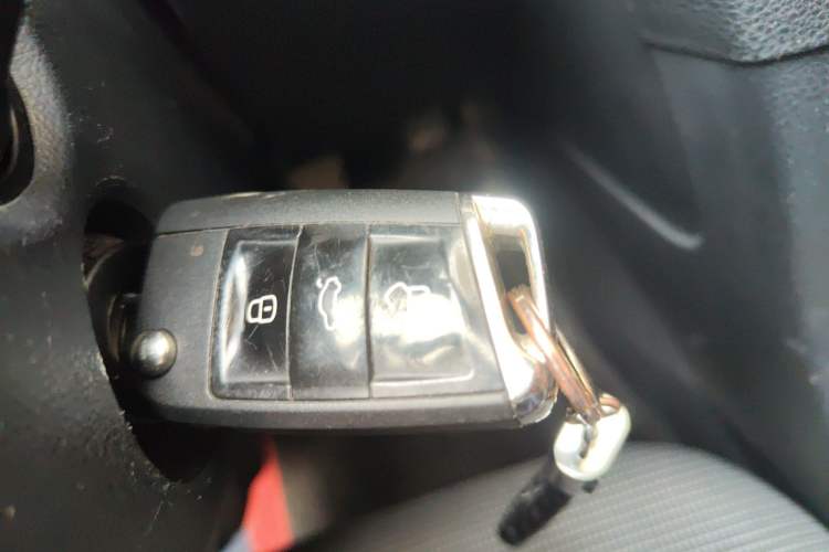 Used Volkswagen Golf 2018 230TSI Automatic Comfort Model Vehicle Key