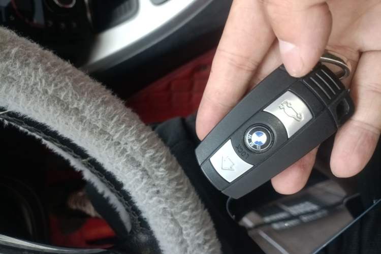 Used BMW 3 Series 2011 325i Convertible Coupe Vehicle Key