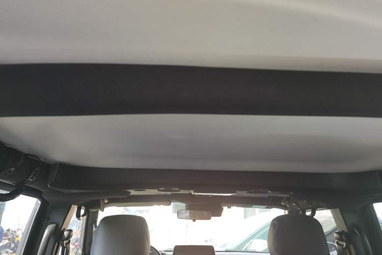 Used BAIC Off-Road BJ40 2021 2.0D Automatic Four-Wheel Drive Blade Hero Edition Adventurer Model (with Front and Rear Electronic Locks)