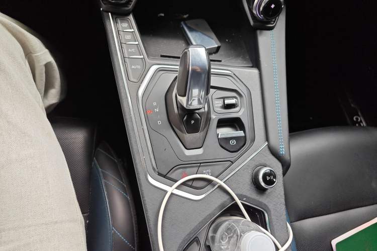 Used Lynk & Co 05 2022 2.0T Two-Wheel Drive Shine Halo