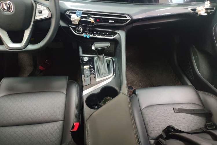 Used CHANGAN Eado 2020 PLUS Blue Whale NE 1.4T GDI DCT Prestige Model Gear Lever