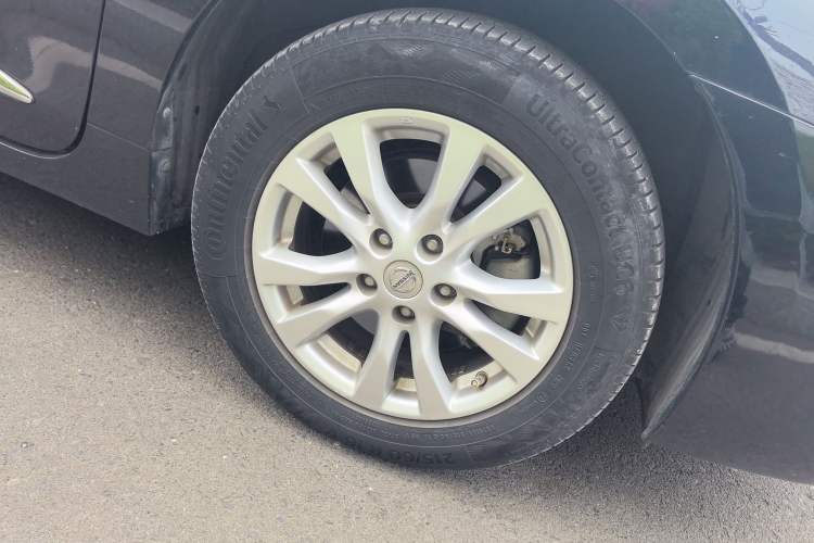 Used Nissan Teana 2013 2.0L XL Comfort Edition Right Front Wheel Hub