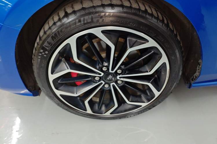 Used Ford Focus 2021 Sedan EcoBoost 180 Automatic ST Line Exterior 4