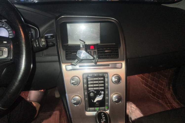 Used Volvo XC60 2015 T5 Smart Edition
