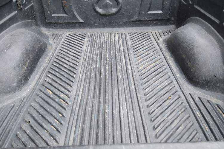 Used Great Wall Wingle 5 2017 2.0T European Version Diesel Two-Wheel Drive Advanced Large Double-Cab GW4D20E