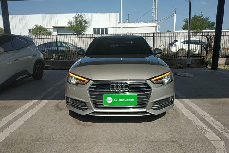 Used Audi A4L 2019 40 TFSI Ambition China VI
