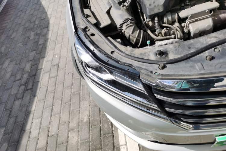 Used Roewe e950 2016 1.4T Luxury Edition Right Front Headlight