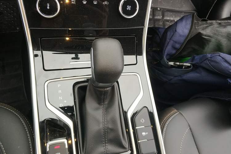 Used Chery Arrizo 5 2024 Edition People's Benefit Version 1.5L CVT Fashion Model Gear Lever