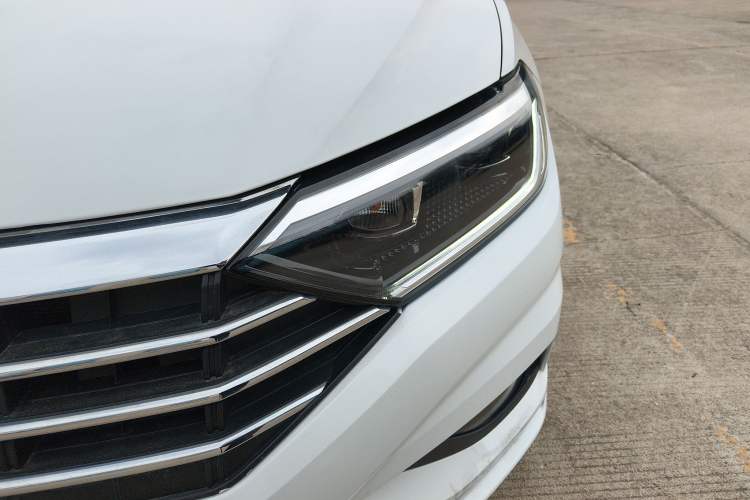 Used Volkswagen Sagitar 2020 200TSI DSG Comfort Version China VI Standard Left Front Headlight