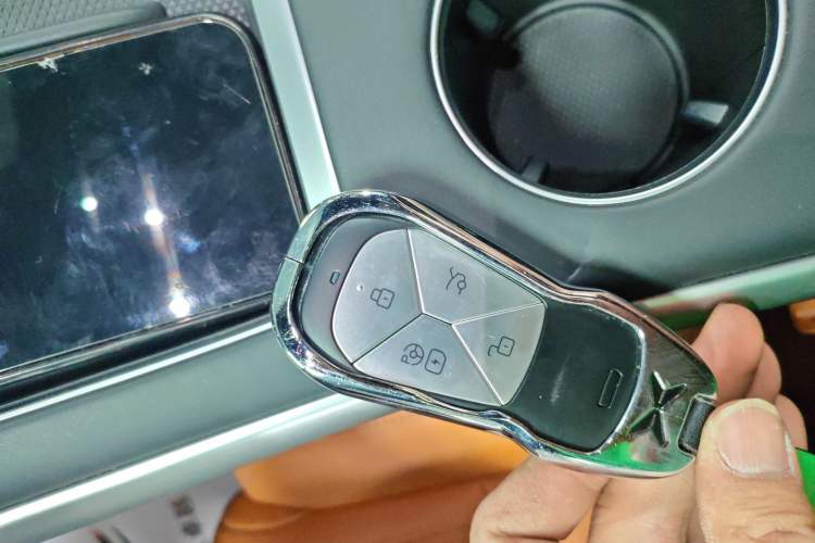 Used XPeng G9 2024 570 Pro
