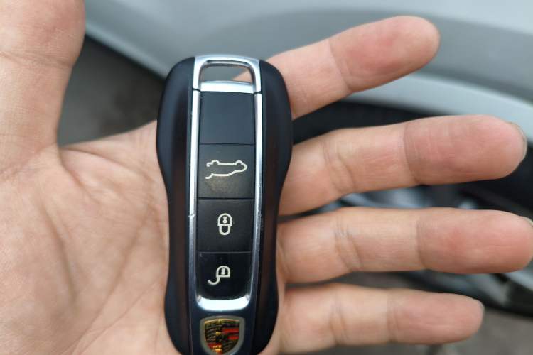 Used Porsche Cayenne 2019 2.9T S U.S. specification Vehicle Key