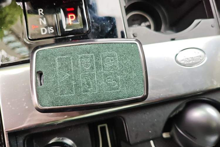 Used Land Rover Range Velar 2022 250 PS