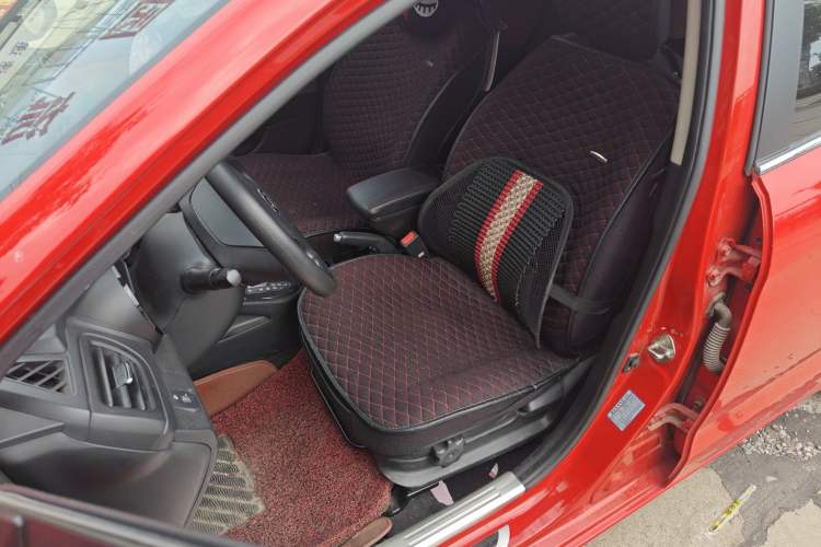 Used Kia K2 2015 Hatchback 1.4L AT GLS Cool Edition
